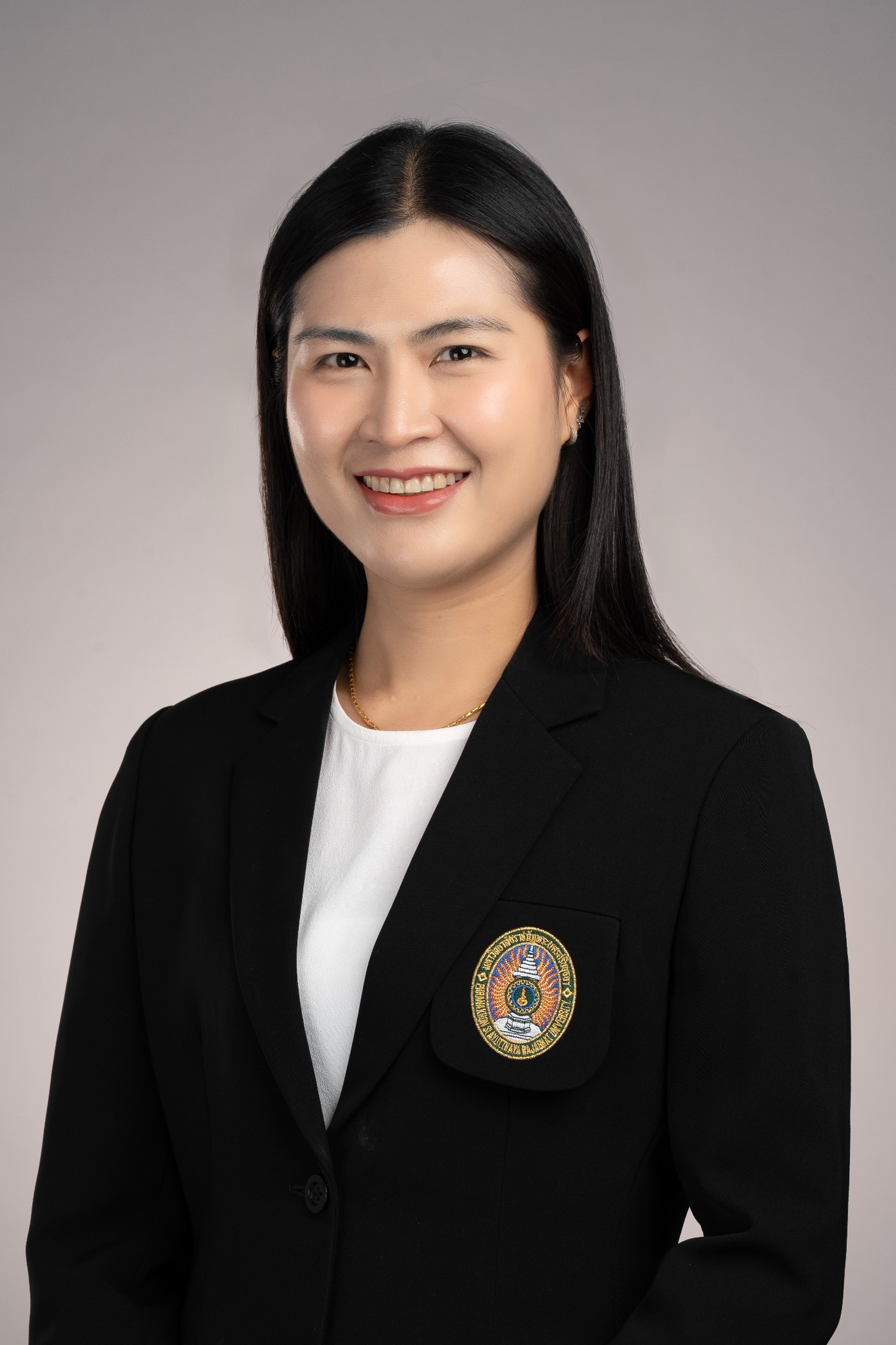 นางสาวพิชญา ใหญ่สถิตย์